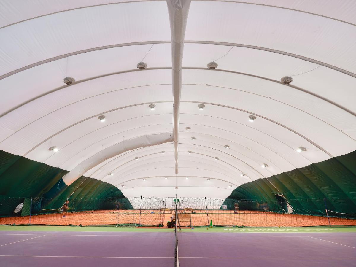 Tennis & Country Club Hotel Giebultow  ภายนอก รูปภาพ